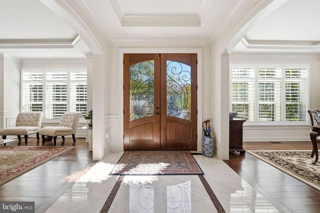 609 KINGSLEY RD SW, Vienna, VA 22180