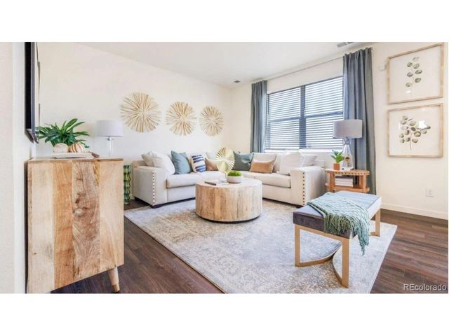 831 S Apex Ave, Fort Lupton, CO 80621