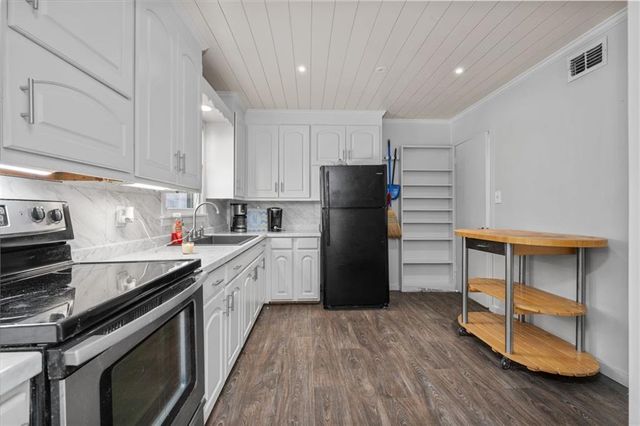 7421 Pinewood Drive, Theodore, AL 36582