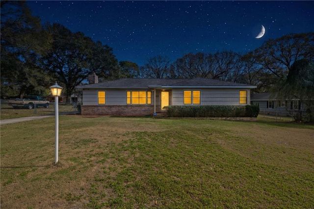 7421 Pinewood Drive, Theodore, AL 36582