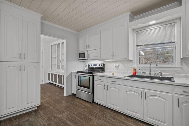 7421 Pinewood Drive, Theodore, AL 36582