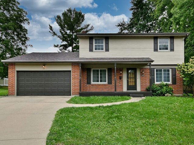 703 Larkfield Circle, Rockford, IL 61107