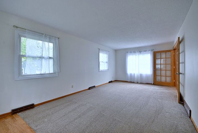 703 Larkfield Circle, Rockford, IL 61107