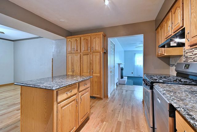 703 Larkfield Circle, Rockford, IL 61107