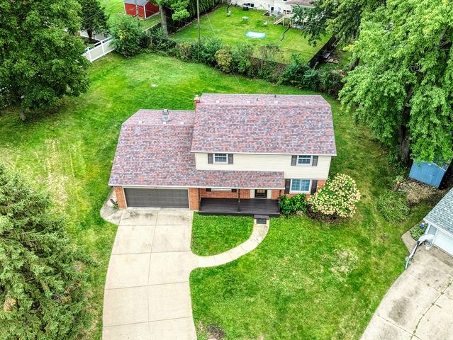 703 Larkfield Circle, Rockford, IL 61107