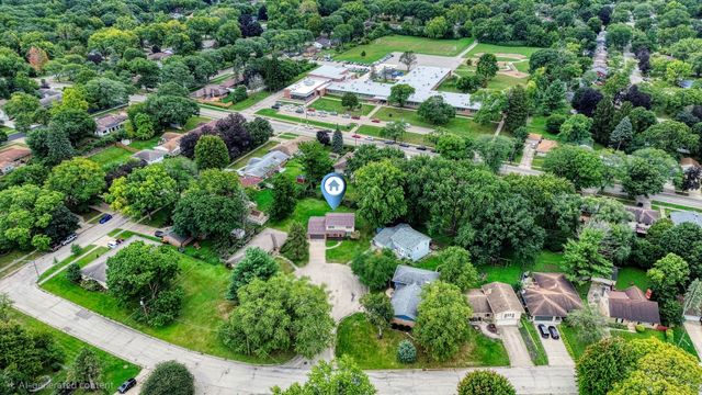 703 Larkfield Circle, Rockford, IL 61107