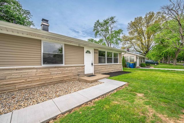 2007 W Sheffield Drive, Muncie, IN 47304