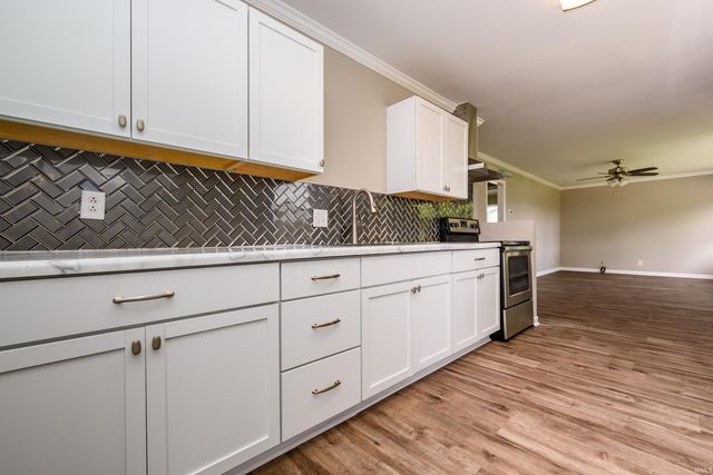 2007 W Sheffield Drive, Muncie, IN 47304