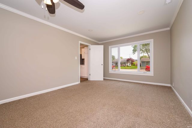 2007 W Sheffield Drive, Muncie, IN 47304