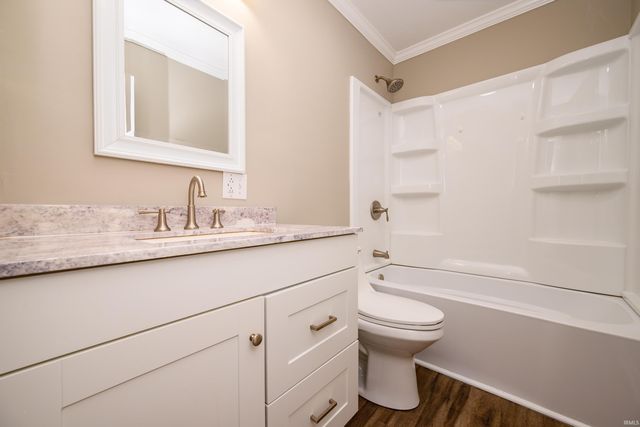 2007 W Sheffield Drive, Muncie, IN 47304