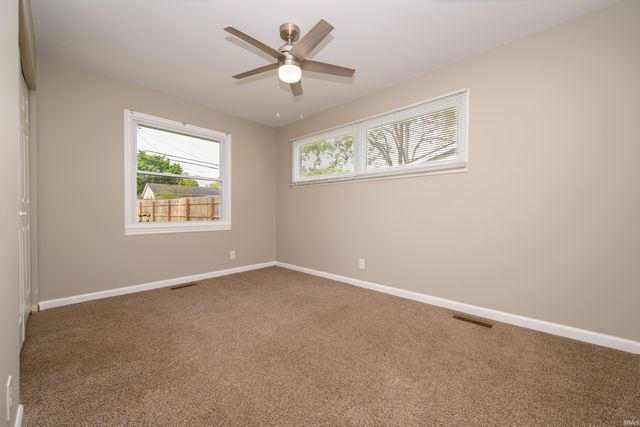 2007 W Sheffield Drive, Muncie, IN 47304