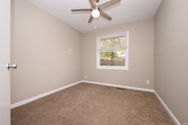 2007 W Sheffield Drive, Muncie, IN 47304