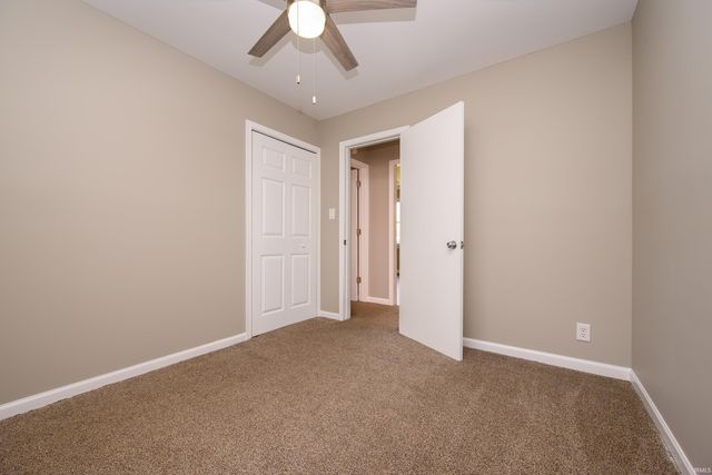 2007 W Sheffield Drive, Muncie, IN 47304