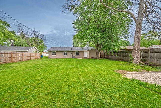 2007 W Sheffield Drive, Muncie, IN 47304