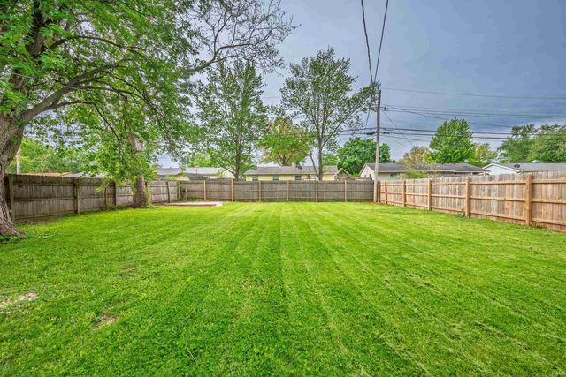 2007 W Sheffield Drive, Muncie, IN 47304
