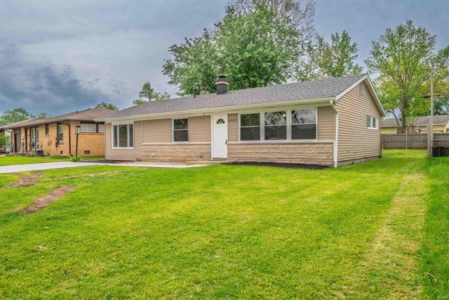 2007 W Sheffield Drive, Muncie, IN 47304