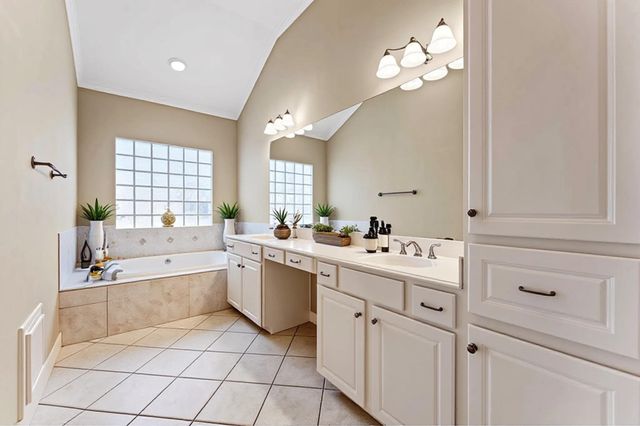 906 Reinicke Street, Houston, TX 77007