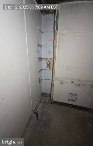 2027 CLIFTON AVE, Baltimore, MD 21217