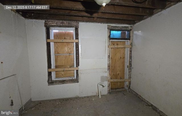 2027 CLIFTON AVE, Baltimore, MD 21217