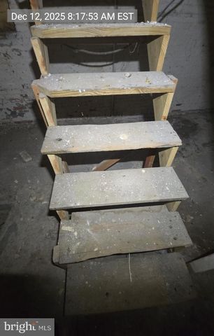 2027 CLIFTON AVE, Baltimore, MD 21217