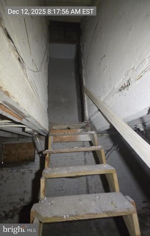 2027 CLIFTON AVE, Baltimore, MD 21217