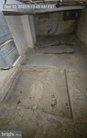 2027 CLIFTON AVE, Baltimore, MD 21217