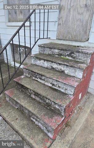 2027 CLIFTON AVE, Baltimore, MD 21217