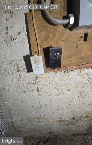 2027 CLIFTON AVE, Baltimore, MD 21217