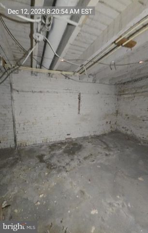 2027 CLIFTON AVE, Baltimore, MD 21217