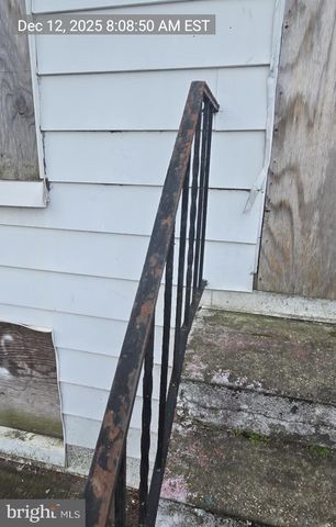 2027 CLIFTON AVE, Baltimore, MD 21217