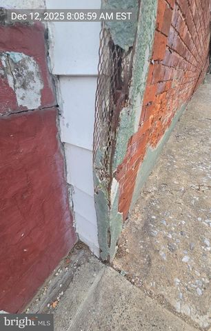 2027 CLIFTON AVE, Baltimore, MD 21217