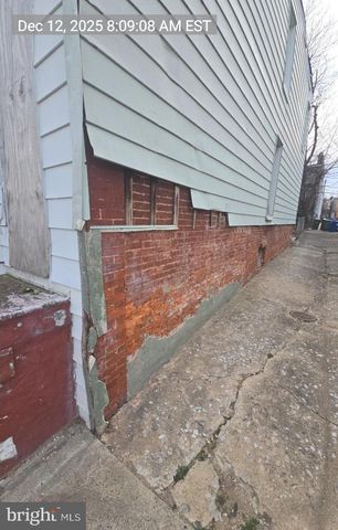 2027 CLIFTON AVE, Baltimore, MD 21217