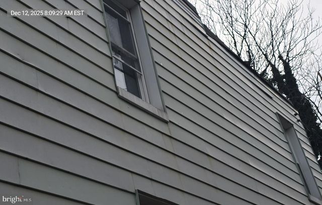 2027 CLIFTON AVE, Baltimore, MD 21217