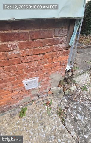 2027 CLIFTON AVE, Baltimore, MD 21217