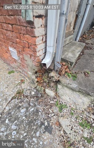 2027 CLIFTON AVE, Baltimore, MD 21217