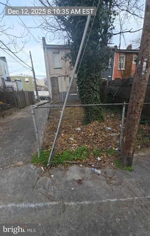 2027 CLIFTON AVE, Baltimore, MD 21217