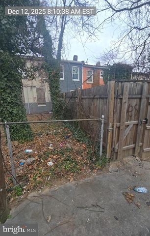 2027 CLIFTON AVE, Baltimore, MD 21217