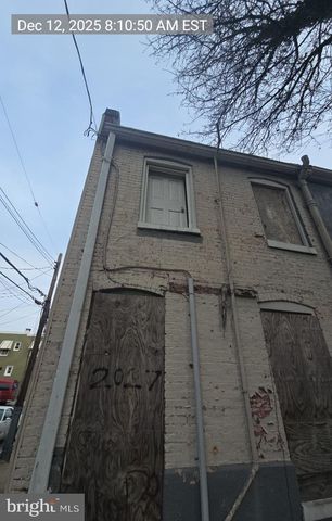 2027 CLIFTON AVE, Baltimore, MD 21217