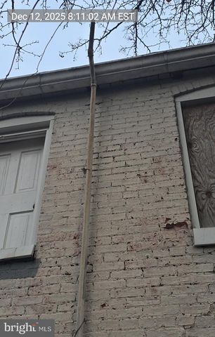 2027 CLIFTON AVE, Baltimore, MD 21217