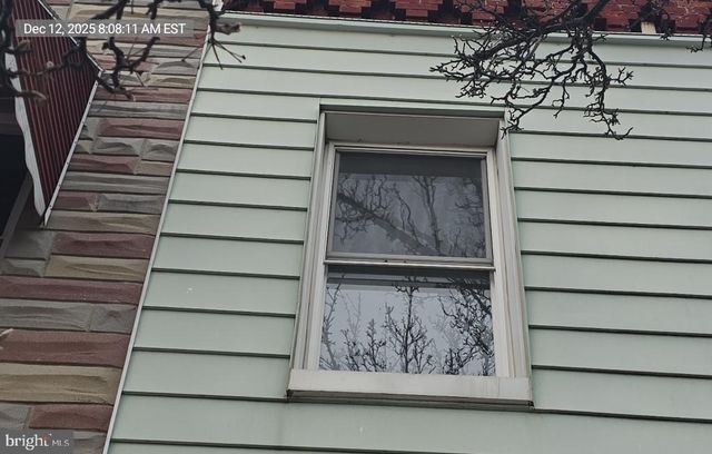 2027 CLIFTON AVE, Baltimore, MD 21217