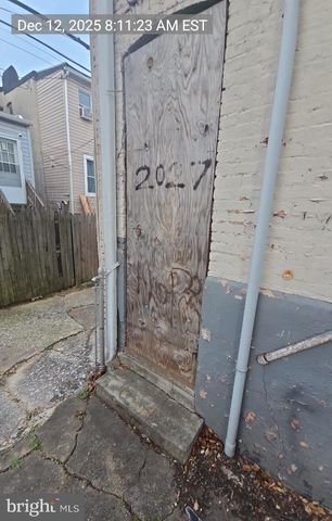 2027 CLIFTON AVE, Baltimore, MD 21217