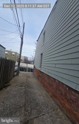 2027 CLIFTON AVE, Baltimore, MD 21217