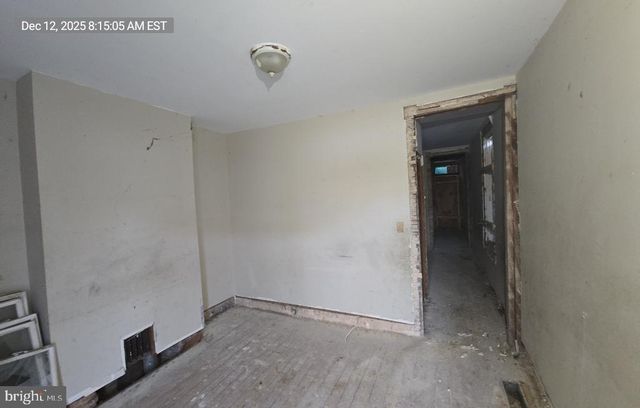 2027 CLIFTON AVE, Baltimore, MD 21217