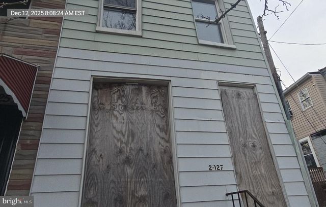 2027 CLIFTON AVE, Baltimore, MD 21217