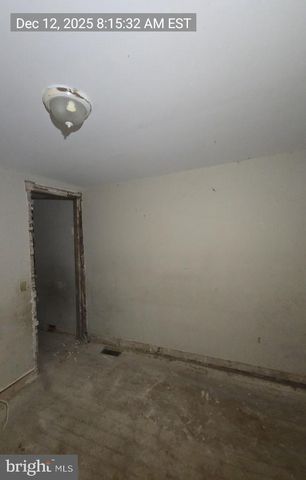 2027 CLIFTON AVE, Baltimore, MD 21217