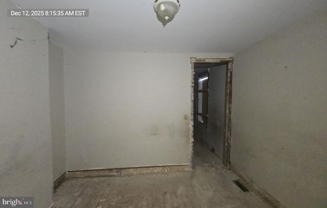 2027 CLIFTON AVE, Baltimore, MD 21217