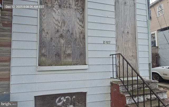 2027 CLIFTON AVE, Baltimore, MD 21217