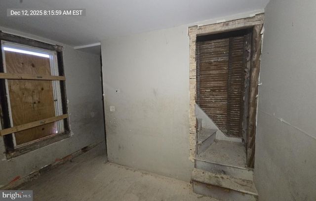 2027 CLIFTON AVE, Baltimore, MD 21217