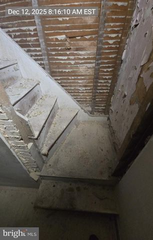 2027 CLIFTON AVE, Baltimore, MD 21217