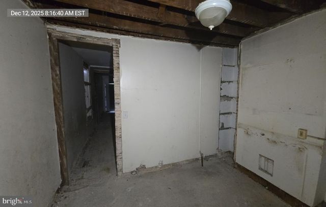 2027 CLIFTON AVE, Baltimore, MD 21217